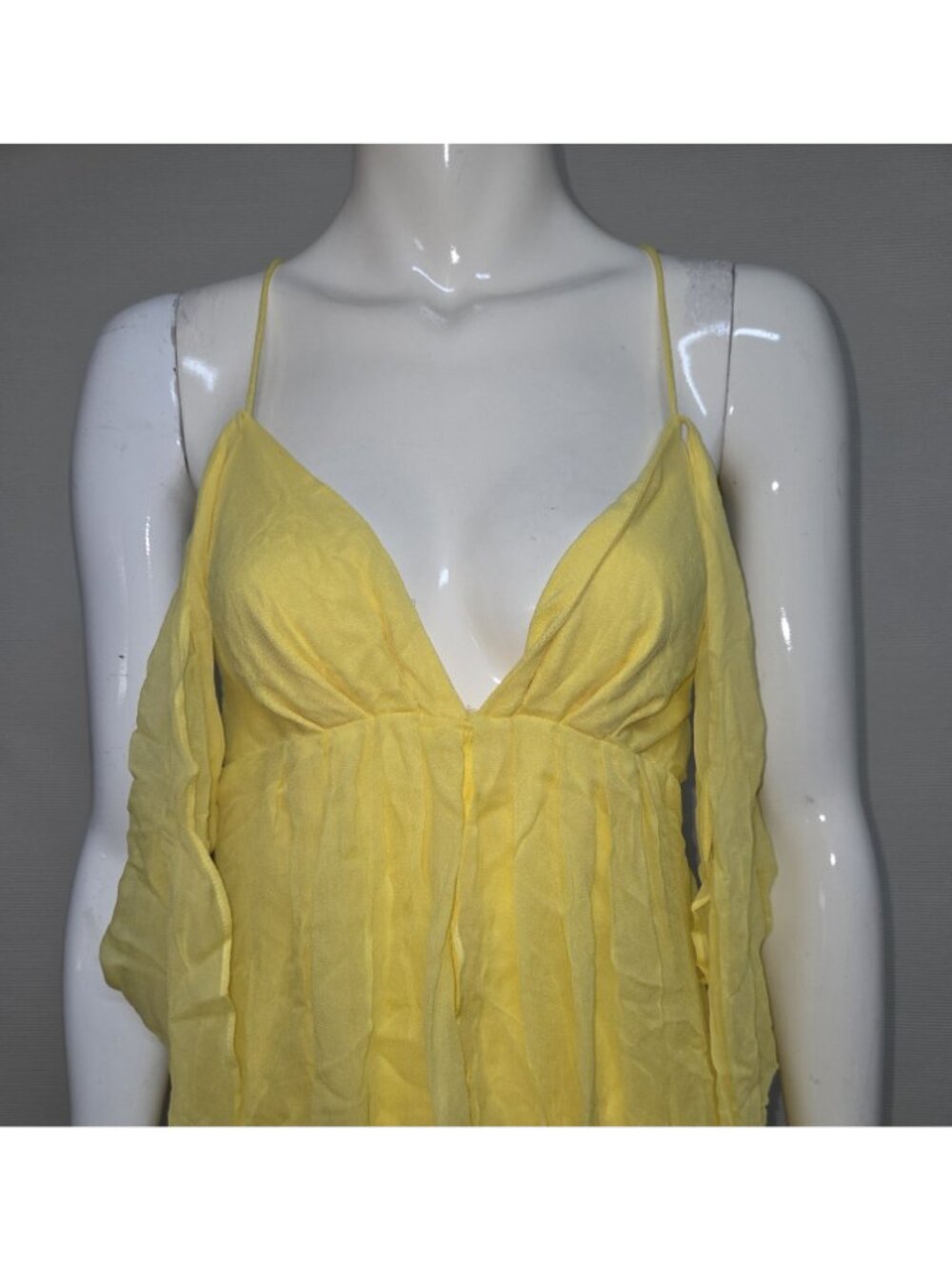 Bebe Halter Top Women Size XS Yellow Ruffle Chiffon - Picture 3 of 9